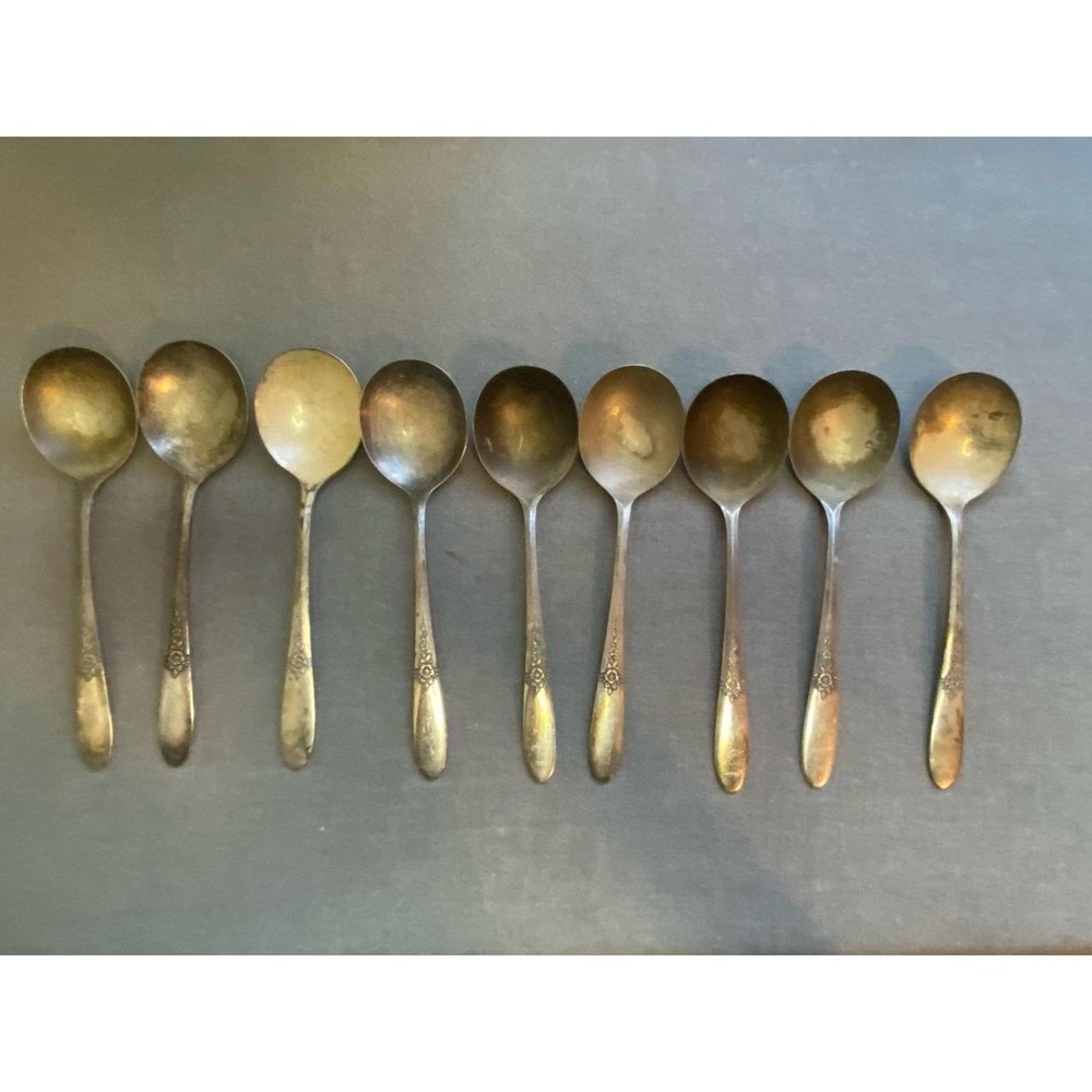 Vintage Knives Tudor Oneida Silverplate Tarnished Flatwear Lot Of 9 Soup 7"